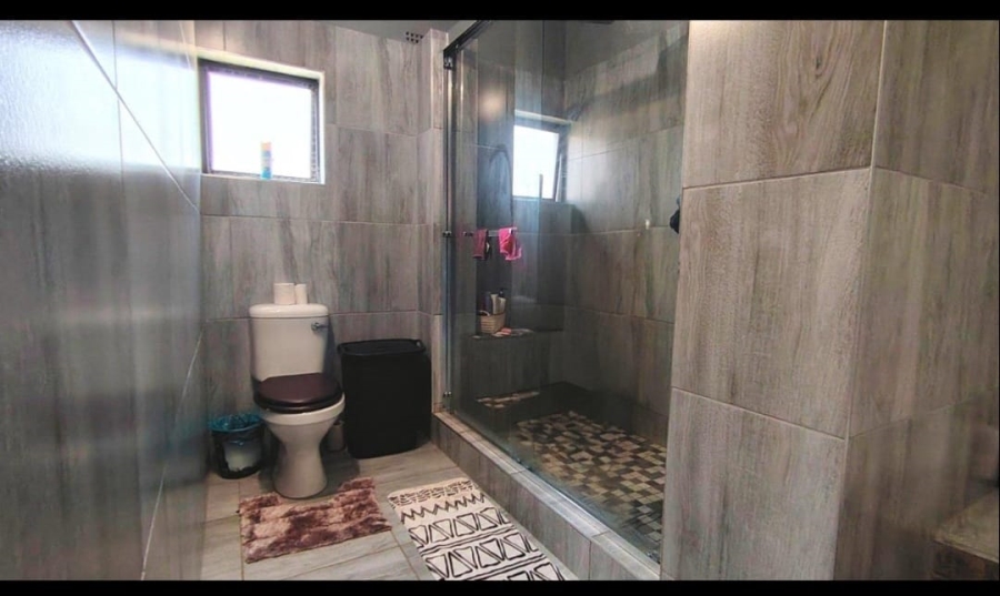 7 Bedroom Property for Sale in Deneysville Free State